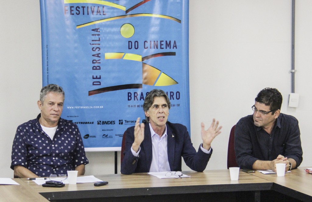 Sérgio Fidalgo, Guilherme Reis e Renato Barbieri. Foto: Ju]únior Aragão. Divulgação.