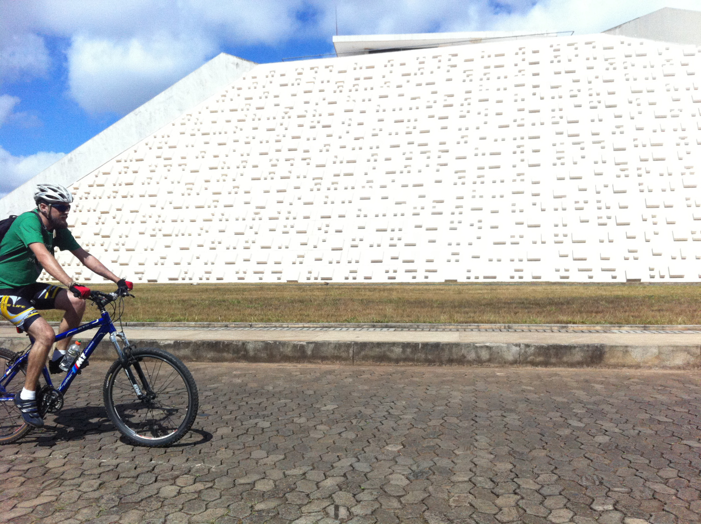 Rota Vá de Bike! promove passeio por Brasília.