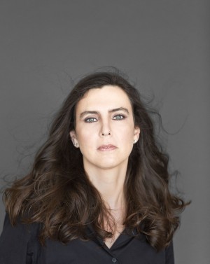 Adriana Calcanhoto traz “Olhos de Onda” para a Caixa Cultural.