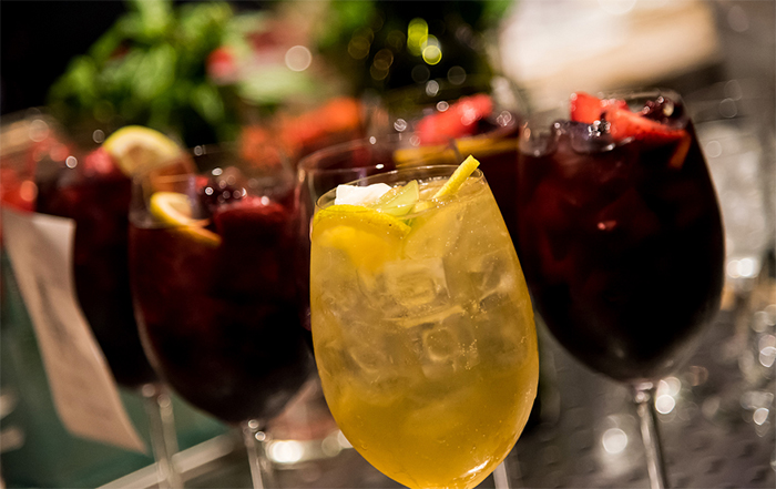Abbraccio agora tem Happy Hour com bebidas pela metade do preço também aos sábados e domingos.
