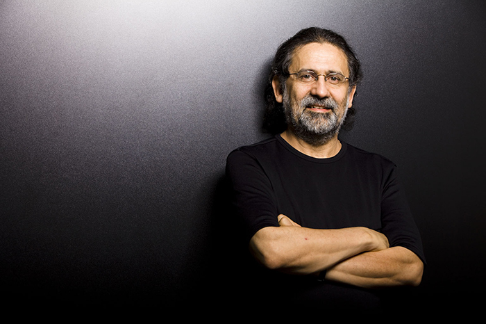 Luiz Tatit participa de debate e show na Caixa Cultural.
