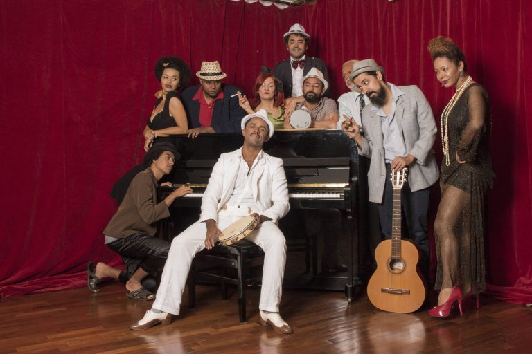 CCBB recebe comédia musical que revive os anos de ouro do rádio.