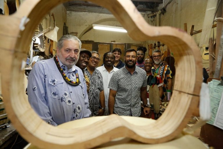 Moacyr Luz e Samba do Trabalhador apresentam live especial no Dia do Trabalho