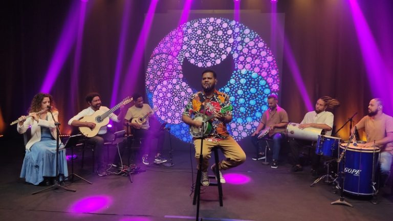 Cantor e compositor Dudu 7 Cordas lança disco solo “Sambas da Vida” nas plataformas de streaming no dia 24 de dezembro